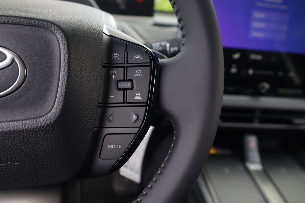 New 2026 Wind Chill Pearl <sup>1</sup> Toyota  SE image 34