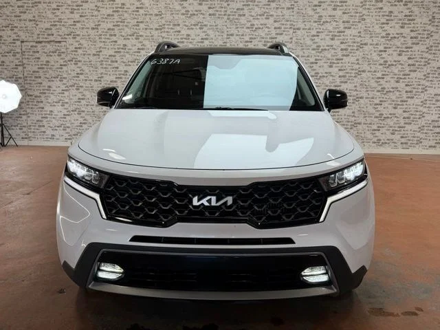 Used 2022 White Kia X-Line EX image 2
