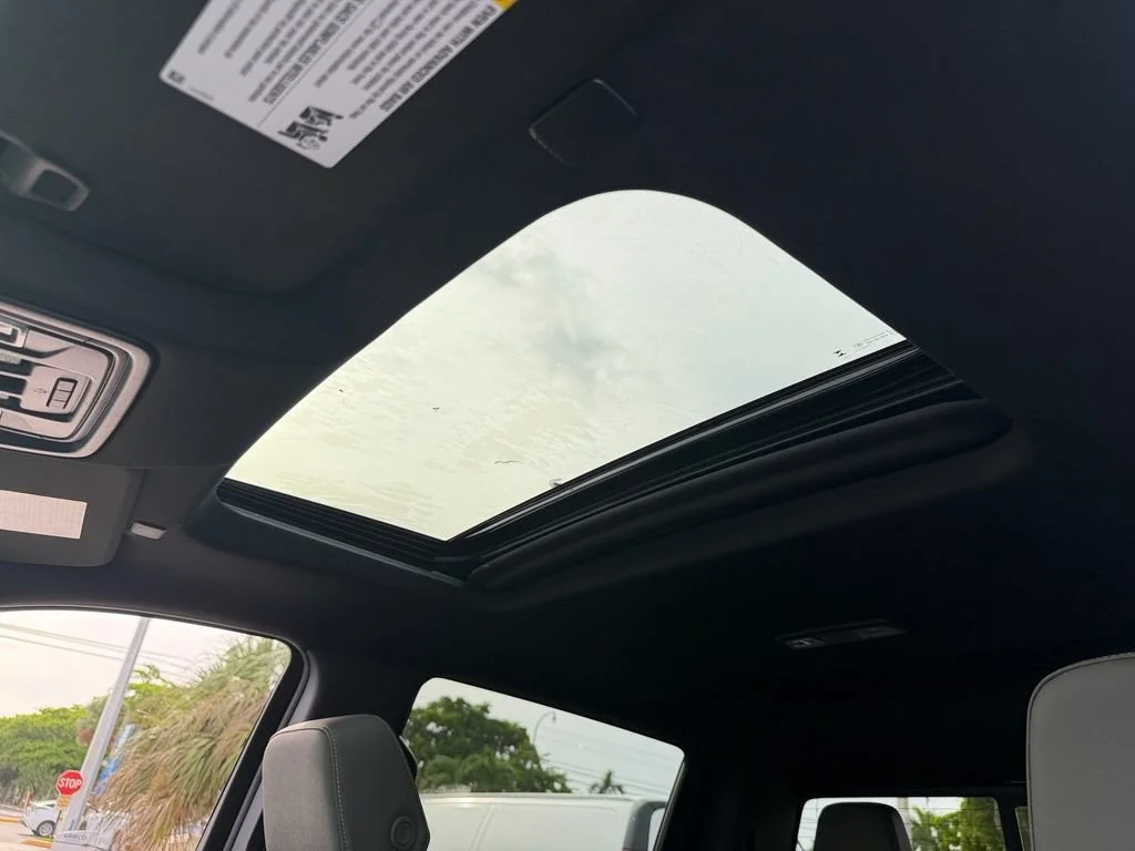2026 Chevrolet Silverado 1500 ZR2 - Photo 14