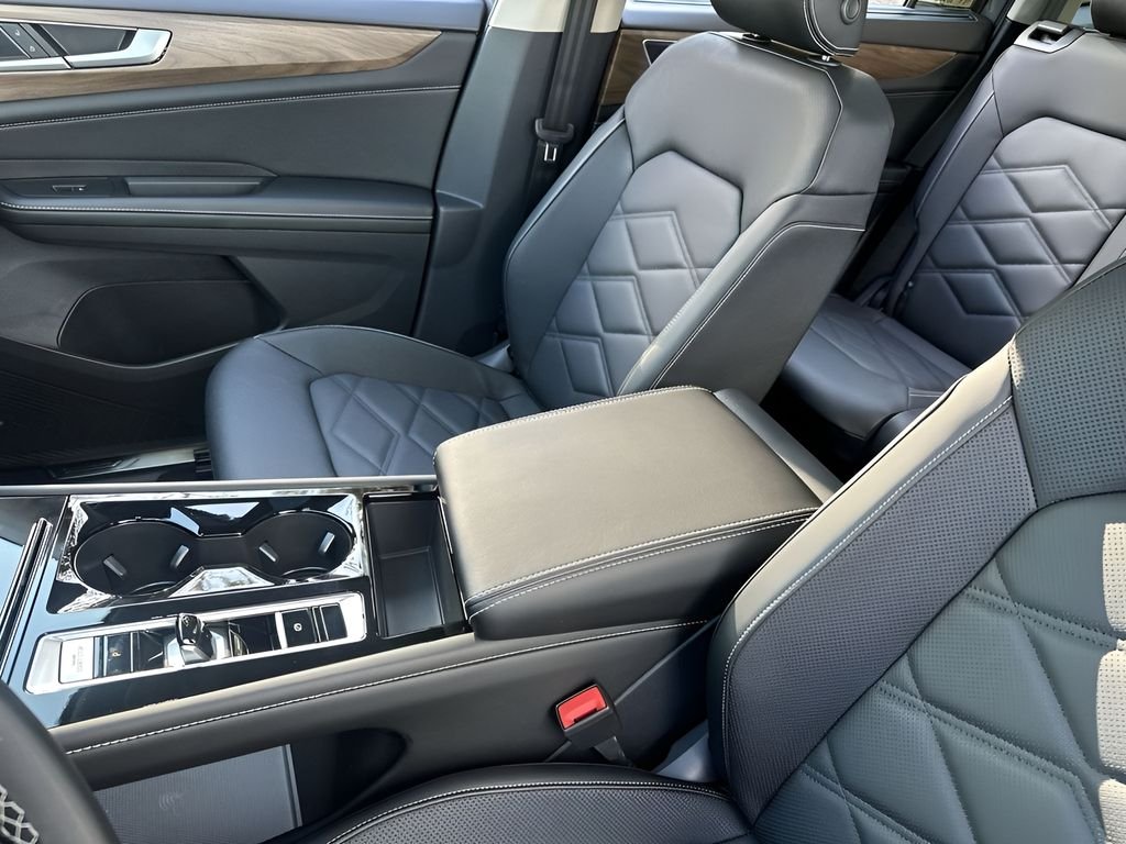 New 2026 Pure Gray Volkswagen 2.0T SE w/Technology image 21