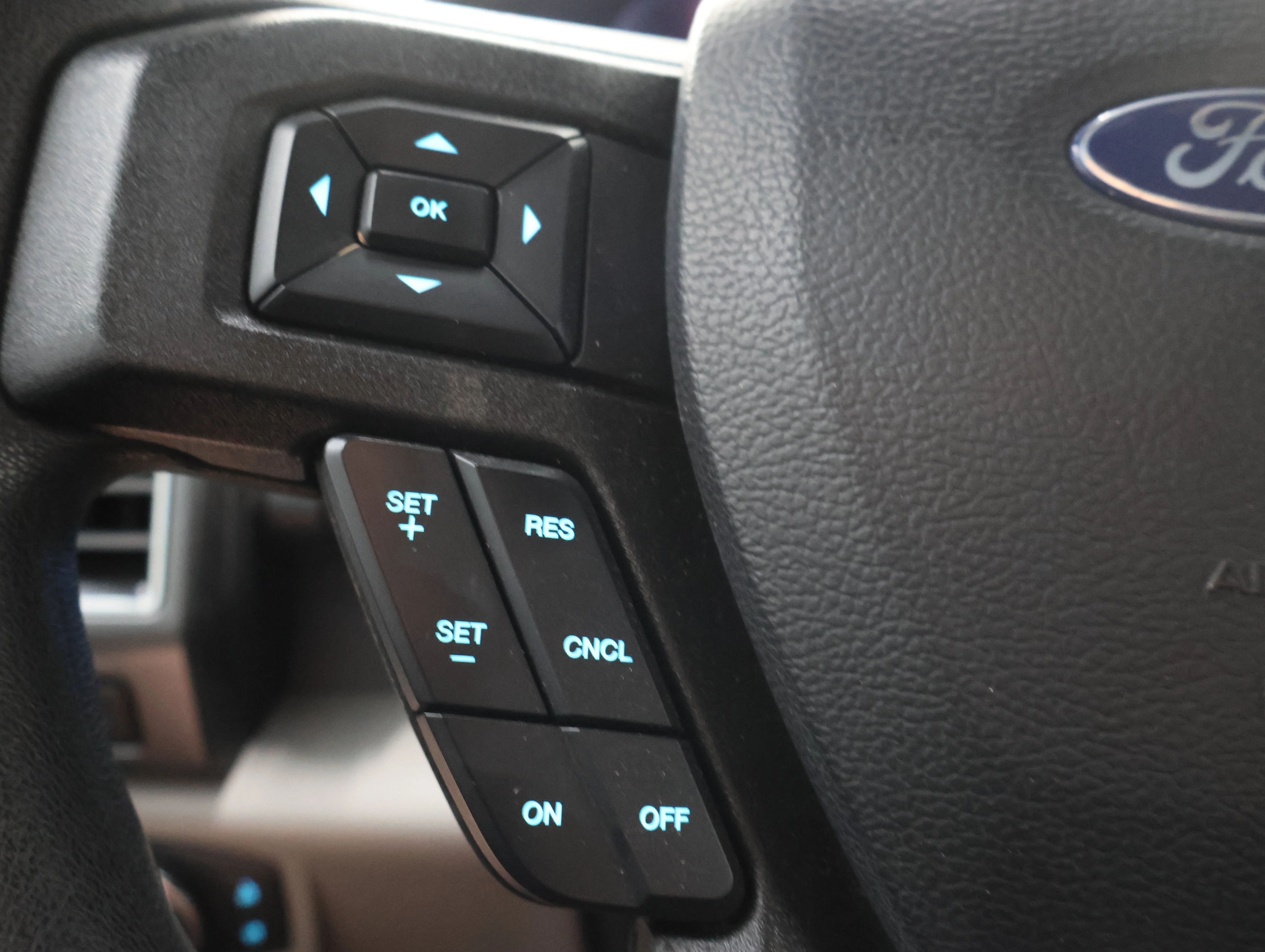 Used 2021 Agate Black Metallic Ford XLT image 15