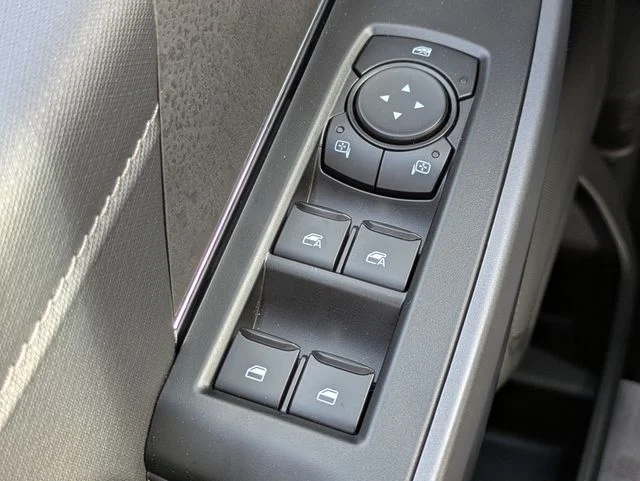 New 2026 Oxford White Ford XLT image 24