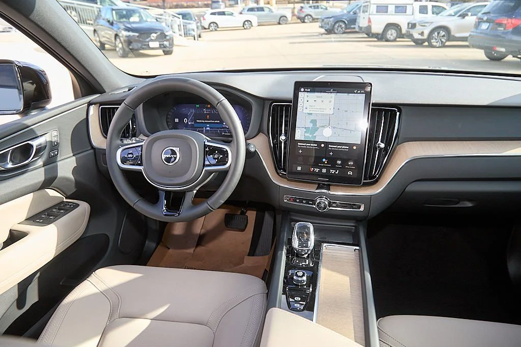 New 2026 Vapour Grey Volvo Core image 23