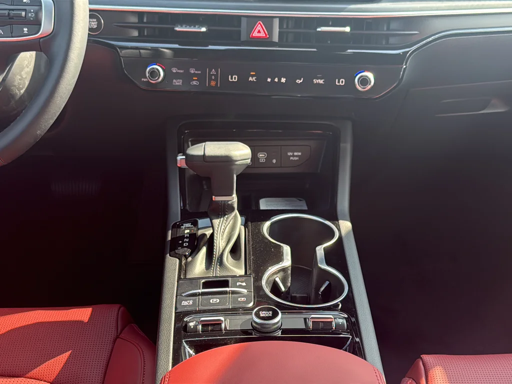 New 2026 Snow White Pearl Kia GT-Line image 33