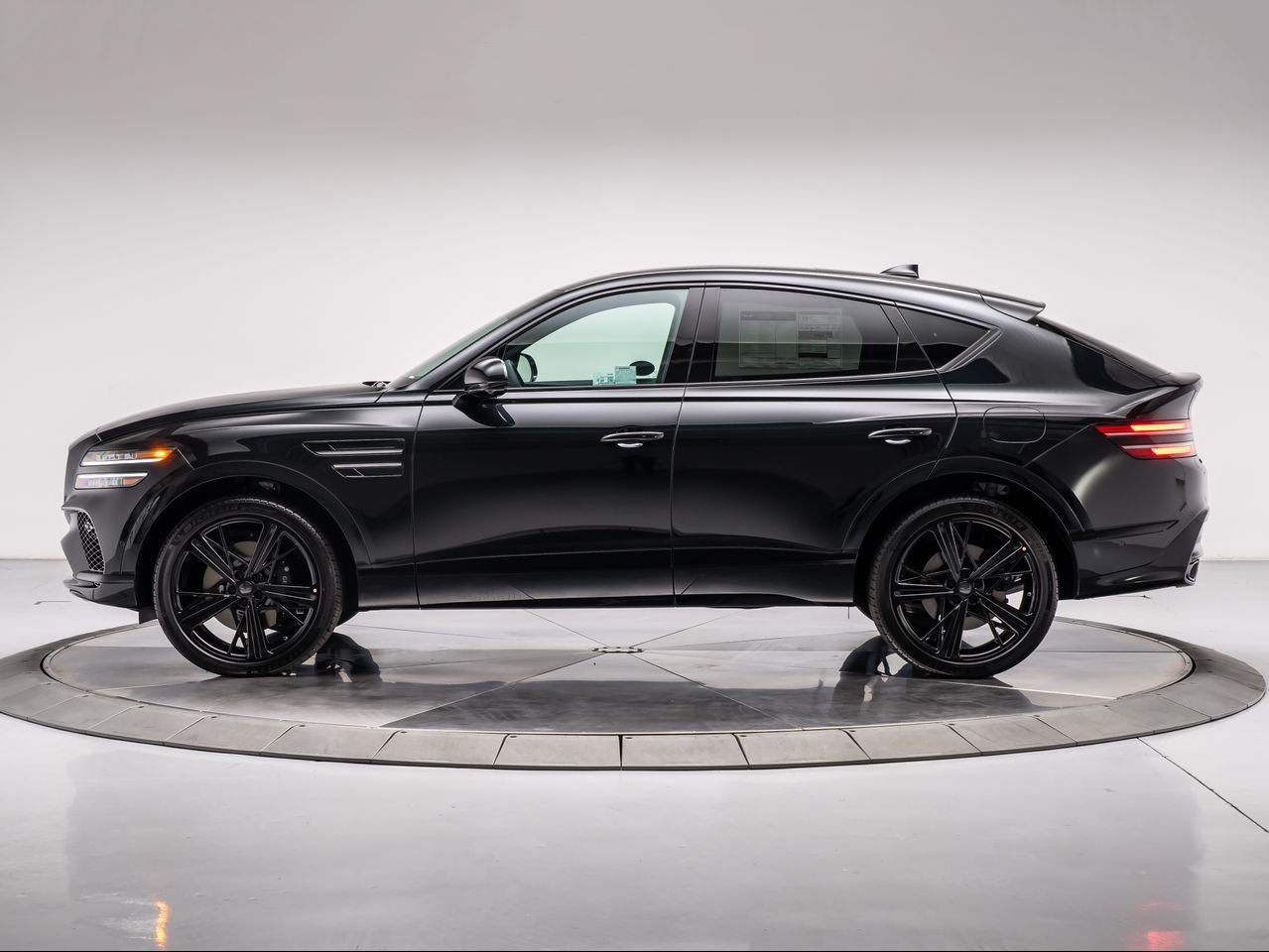 New 2026 Vik Black Genesis 3.5T E-SC MHEV PRESTIGE BLACK image 2