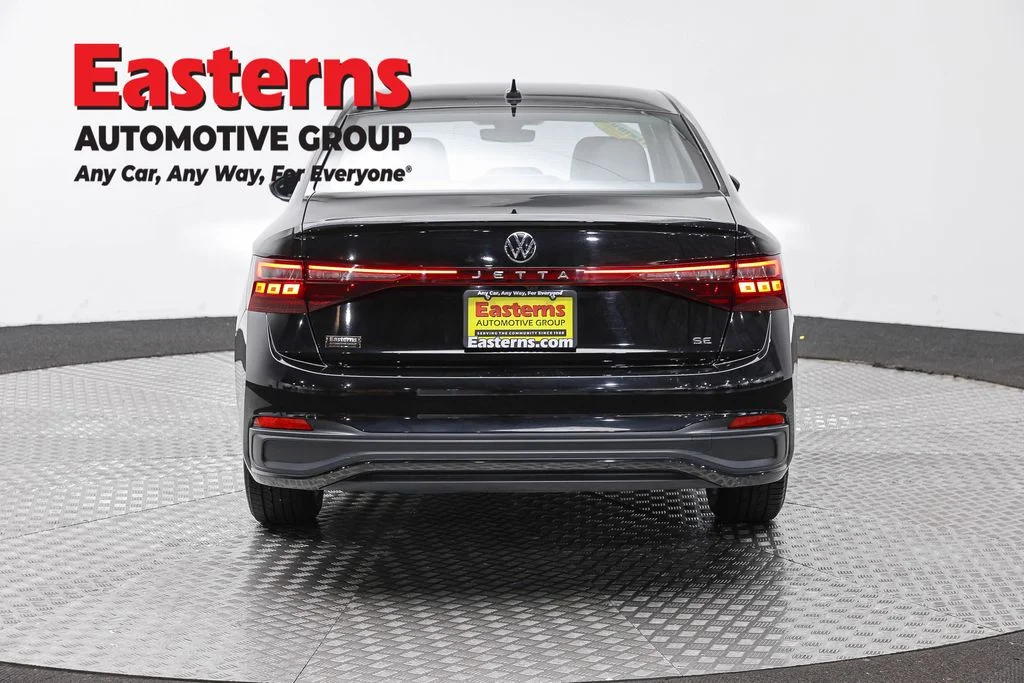 Used 2025 Black Volkswagen 1.5T SE image 6