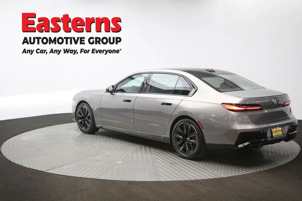 Used 2023 Gray BMW 760i xDrive image 68