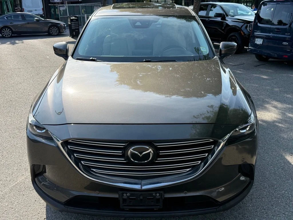 Used 2018 Silver Mazda Touring image 2