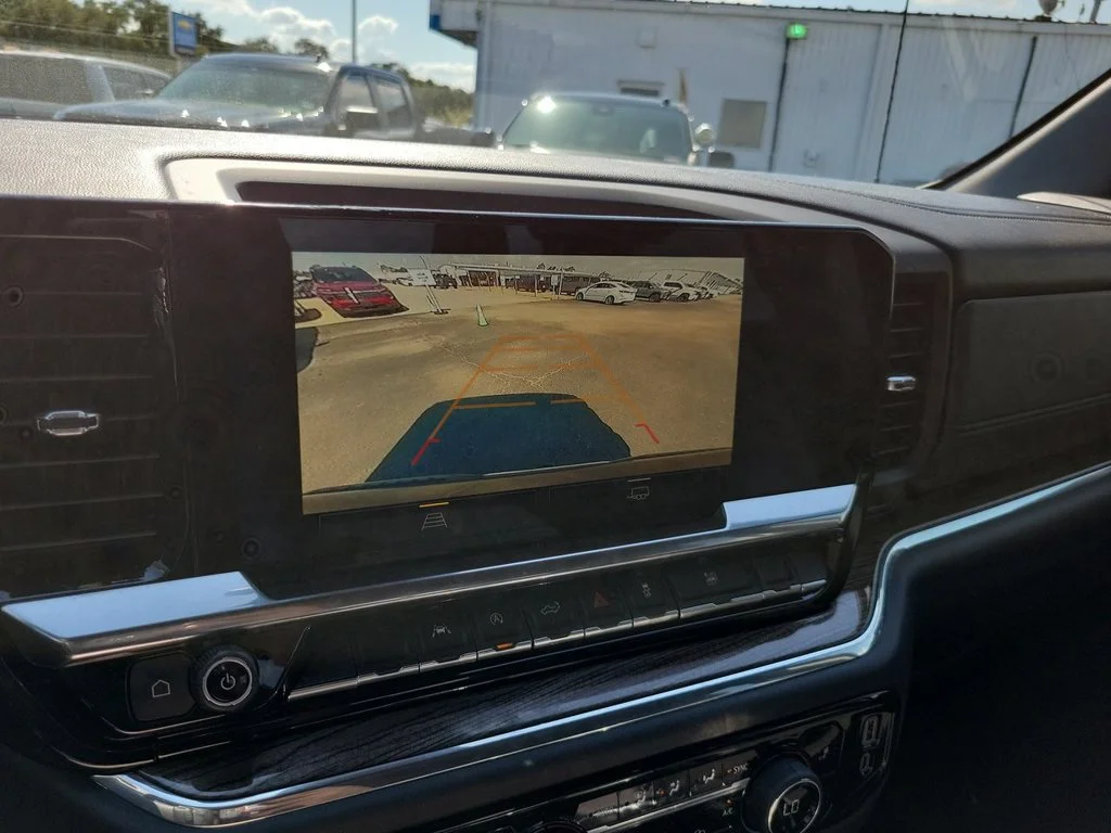 2023 Chevrolet Silverado 1500 LT - Photo 21