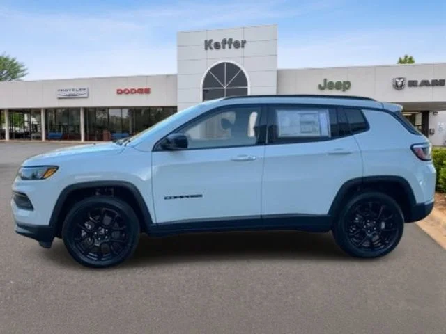New 2026 White Jeep Latitude image 2
