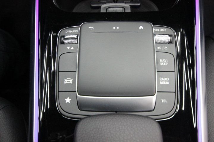 Used 2022 Black Mercedes-Benz GLA 250 image 31
