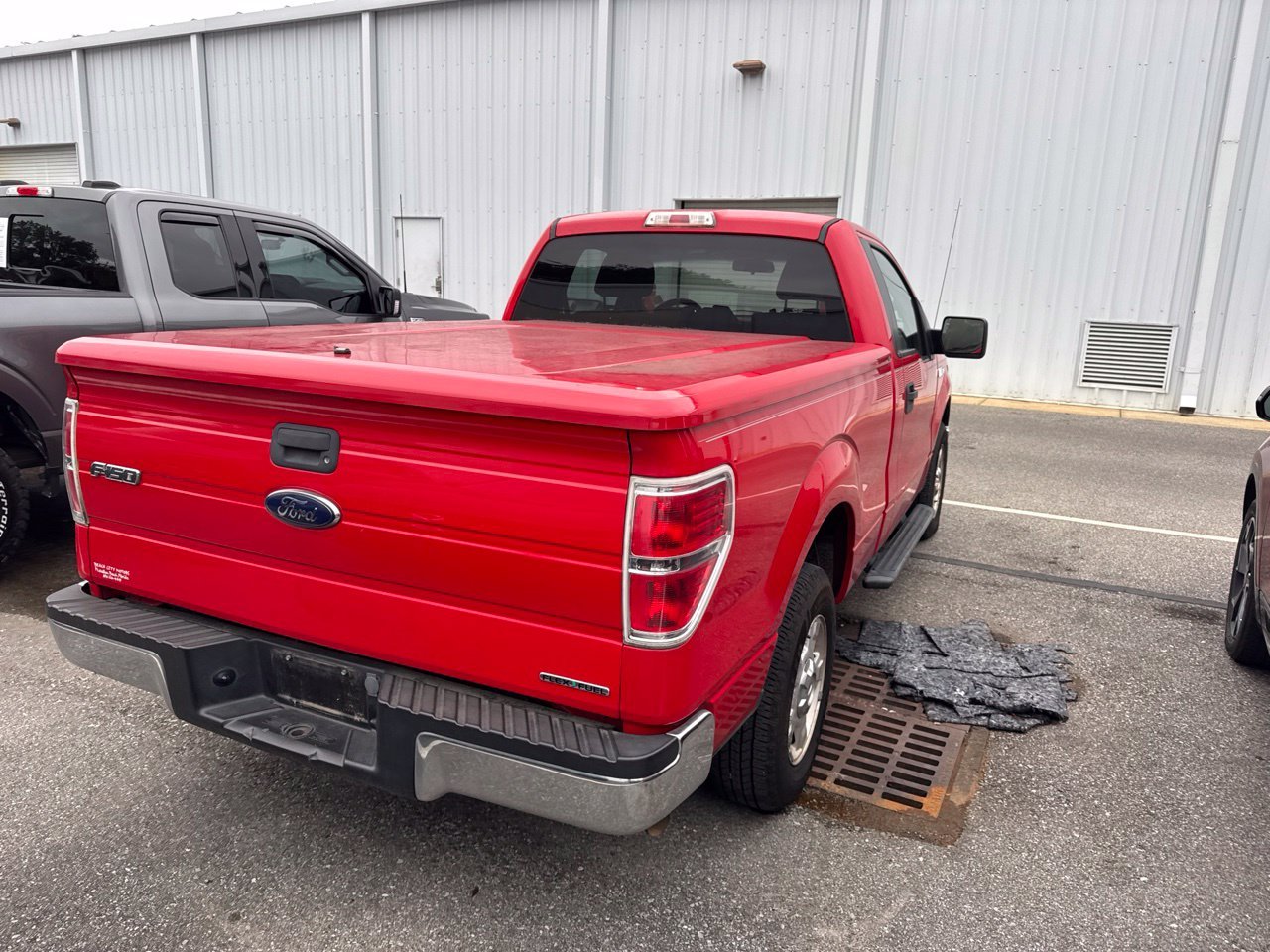 Used 2014 Red Ford XL image 6