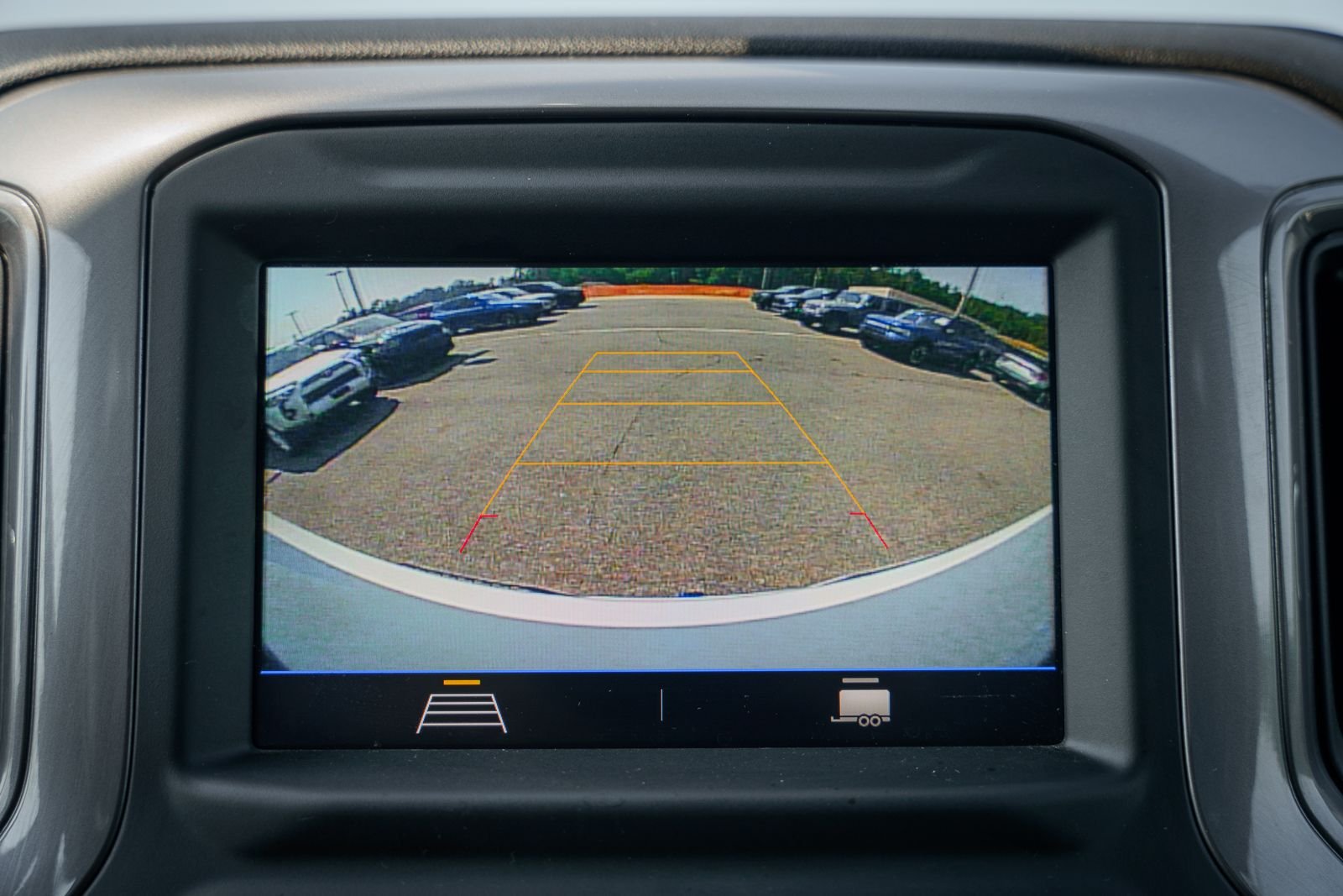 Used 2022  Chevrolet Custom image 32