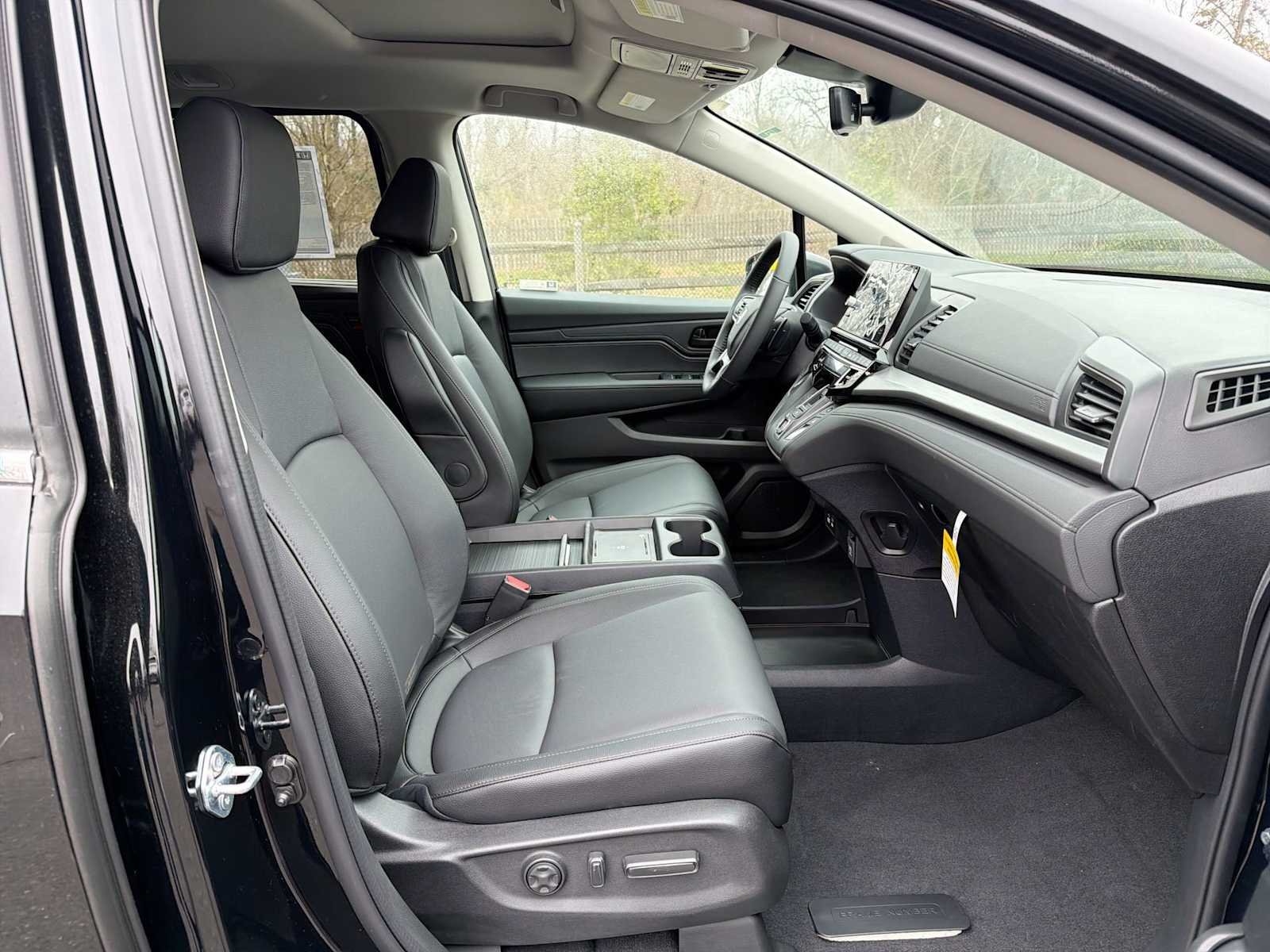 2026 Honda Odyssey EX-L - Photo 15