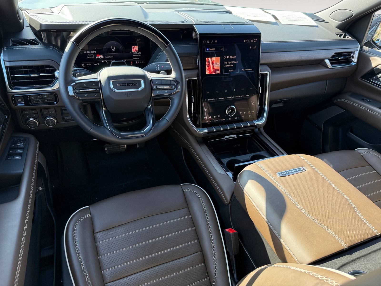 2025 GMC Yukon Denali Ultimate - Photo 15
