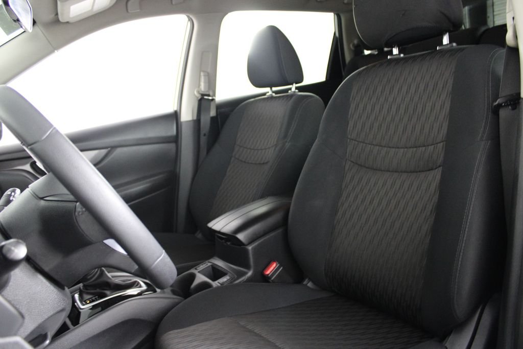 2019 Nissan Rogue S - Photo 18