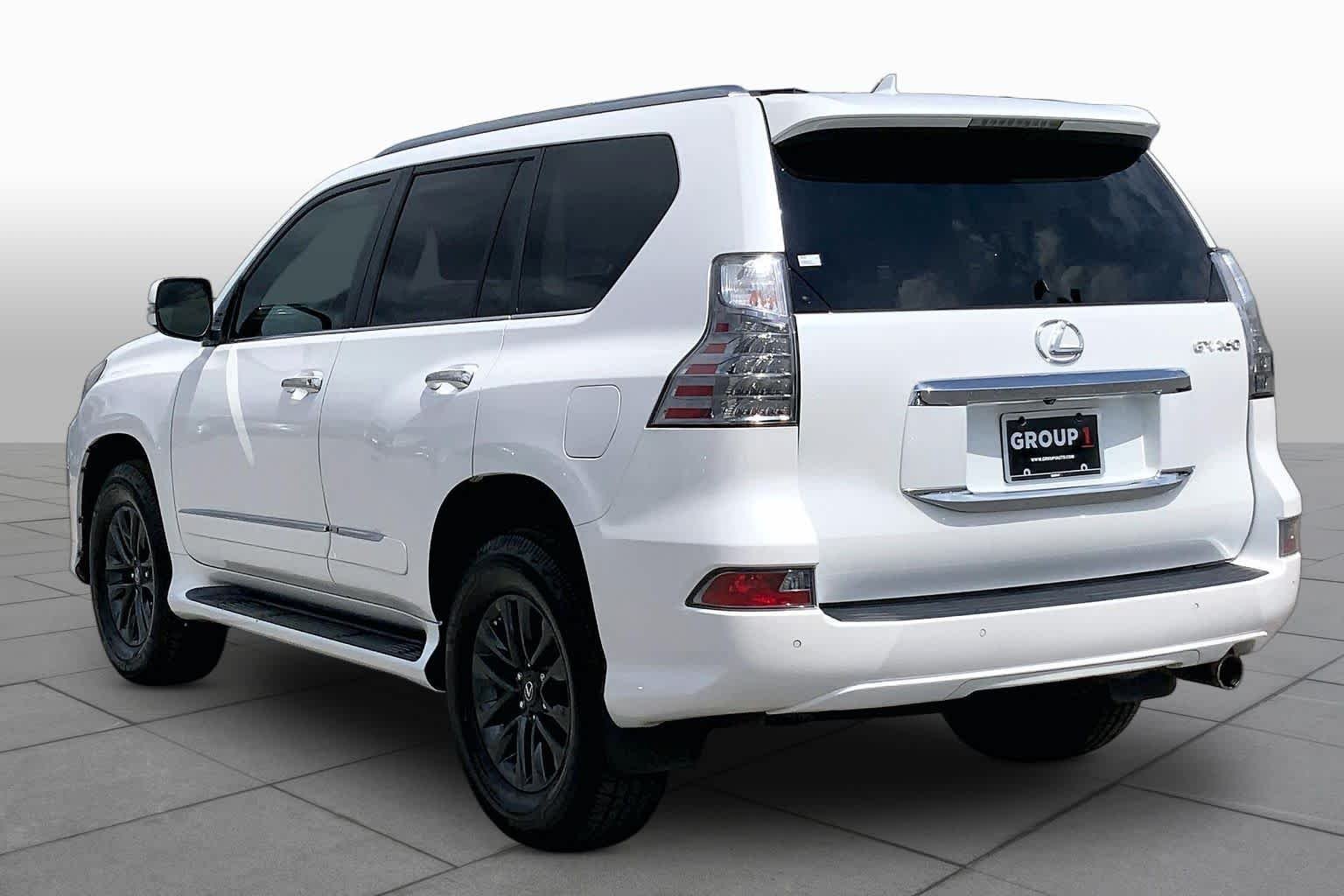 Used 2014 Starfire Pearl Lexus  image 11
