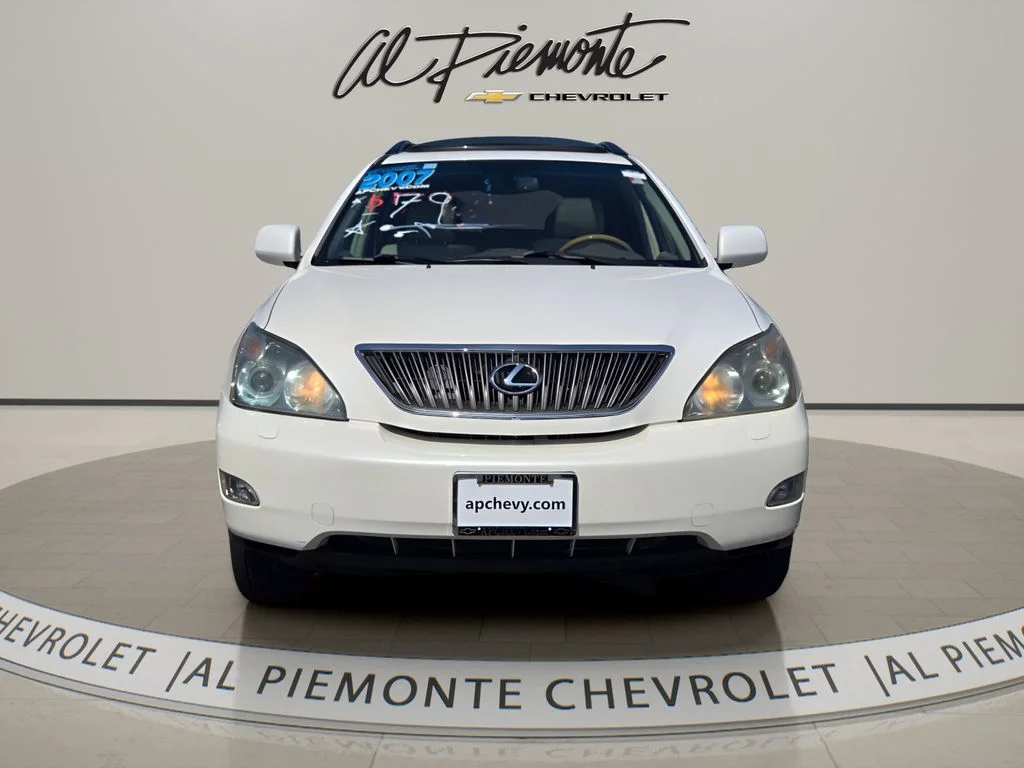 Used 2007 White Lexus 350 image 2