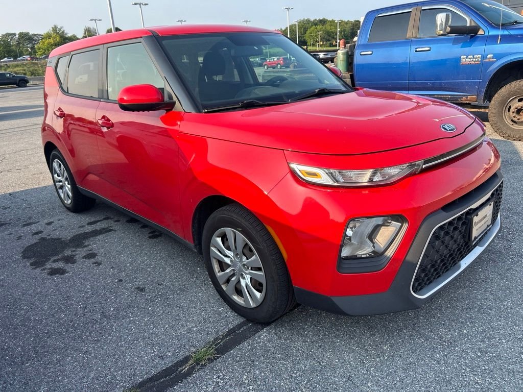 Used 2021 Red Kia LX image 3
