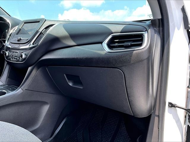 Used 2024 Summit White Chevrolet LT image 13