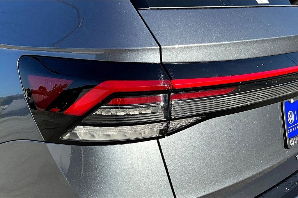 New 2027 Gray Volkswagen 1.5T S image 21