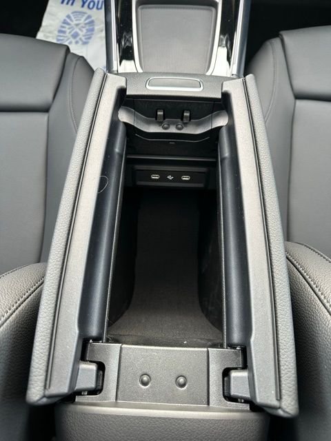 New 2026 Polar White Mercedes-Benz GLA 250 image 37