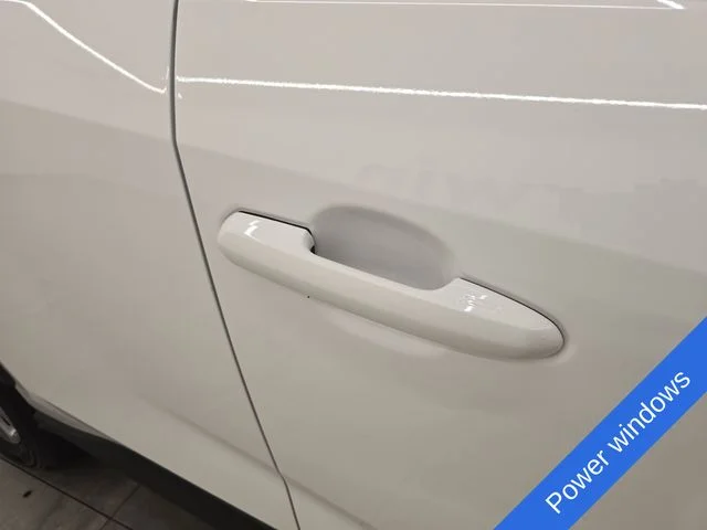 Used 2025 Ice Toyota XLE image 8
