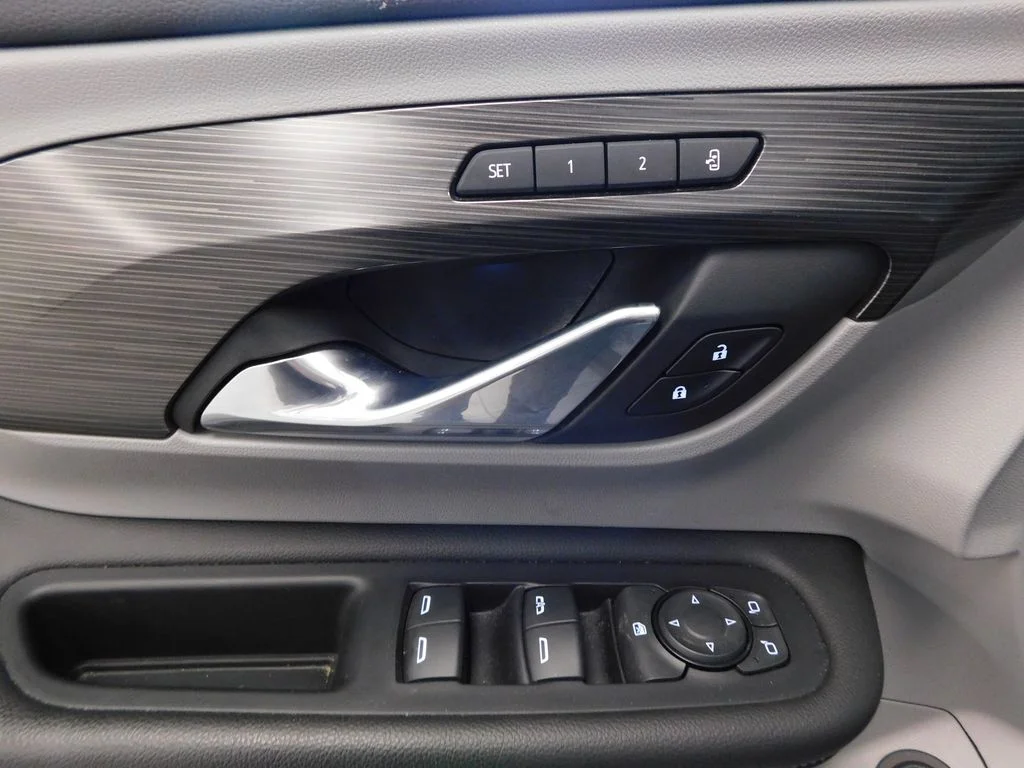 Used 2023 Sterling GMC SLT image 16