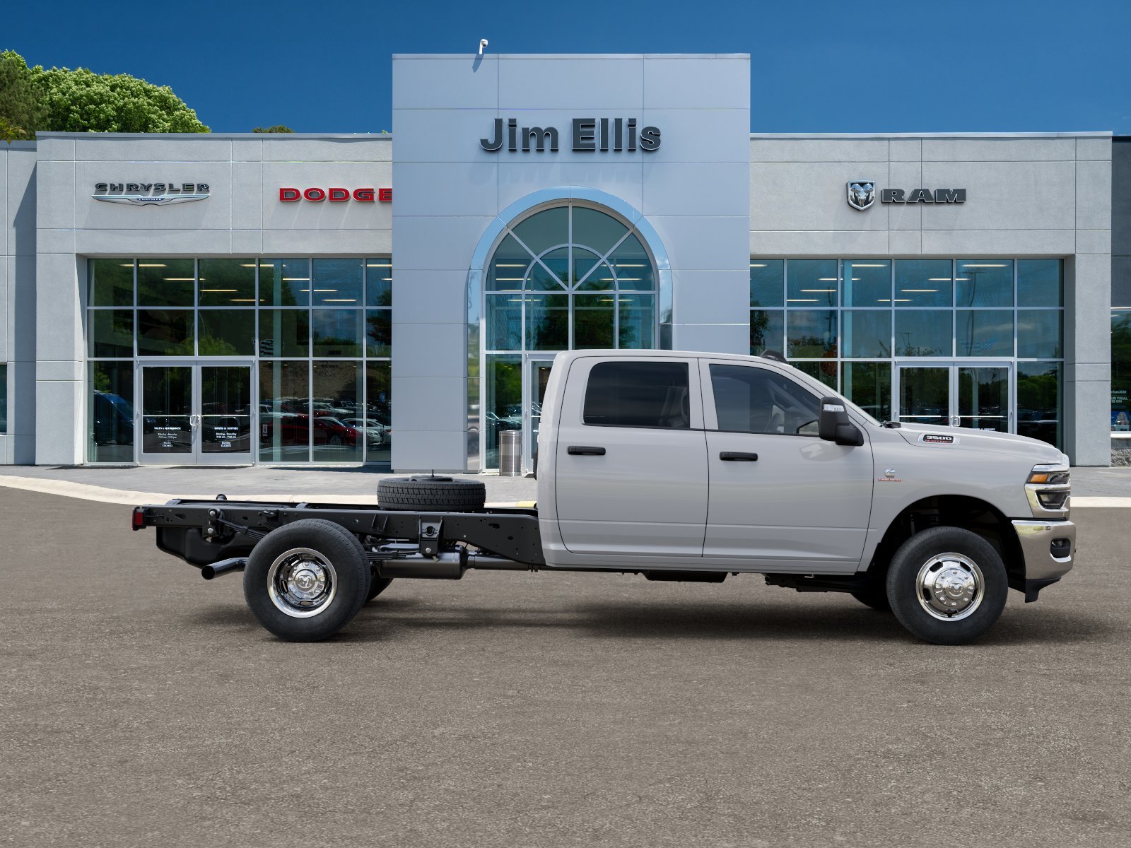 New 2026 Bright White Clear-Coat Exterior Paint RAM Tradesman image 47