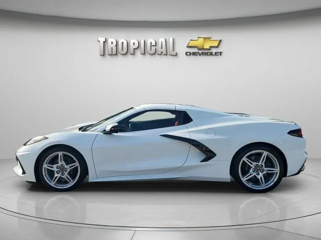 Used 2025 Arctic White Chevrolet 1LT image 2
