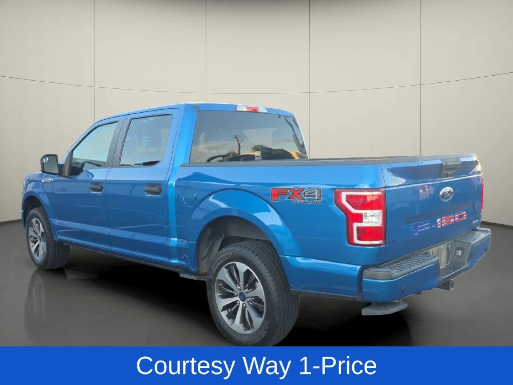 Used 2020 Blue Ford XL image 6