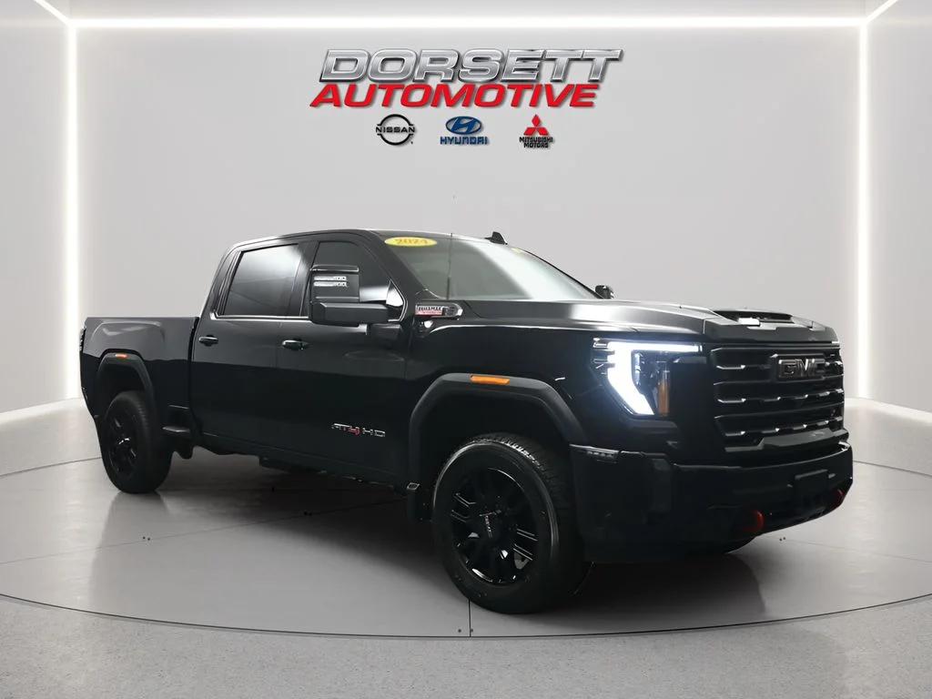 Used 2024 Onyx Black GMC AT4 image 4