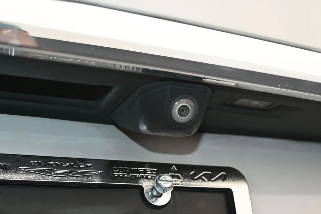 Used 2020 Mineral White Metallic BMW xDrive40i image 39