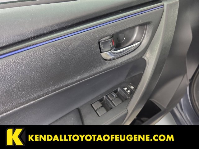 Used 2018 Gray Toyota SE image 10