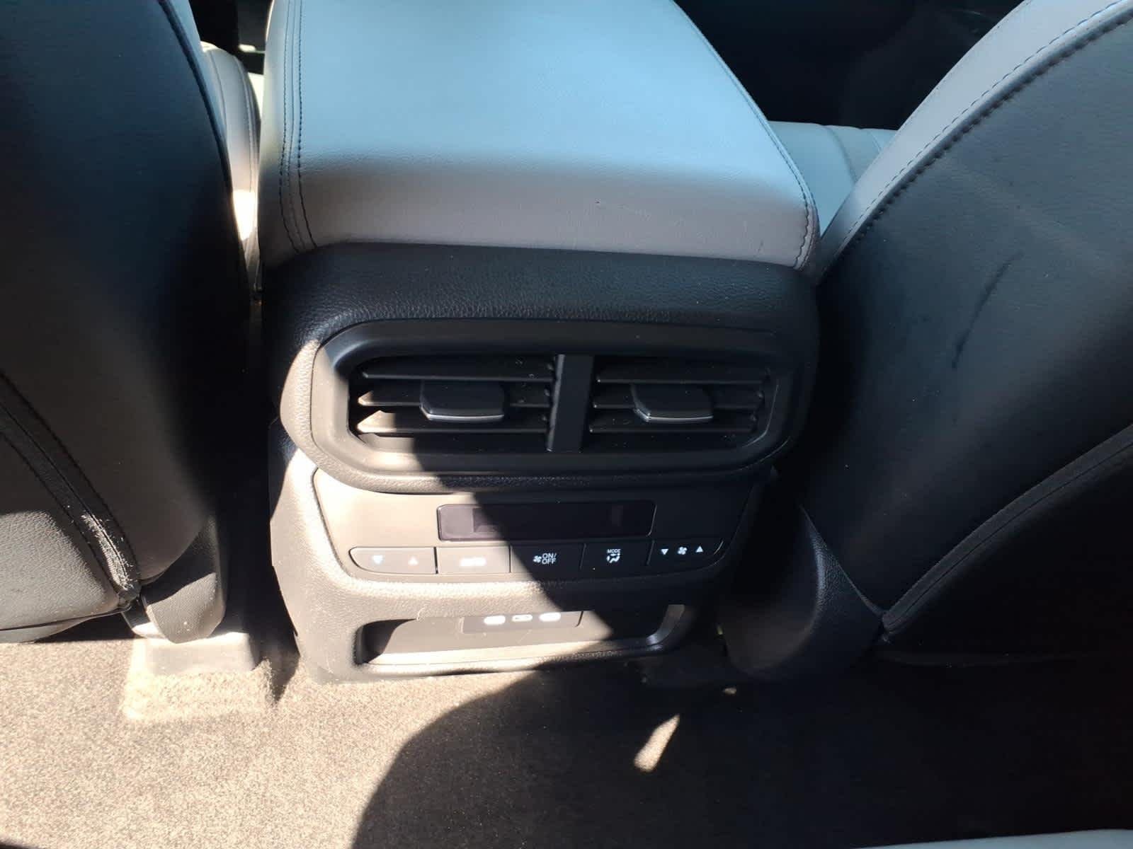 2025 Honda Pilot EX-L - Photo 18