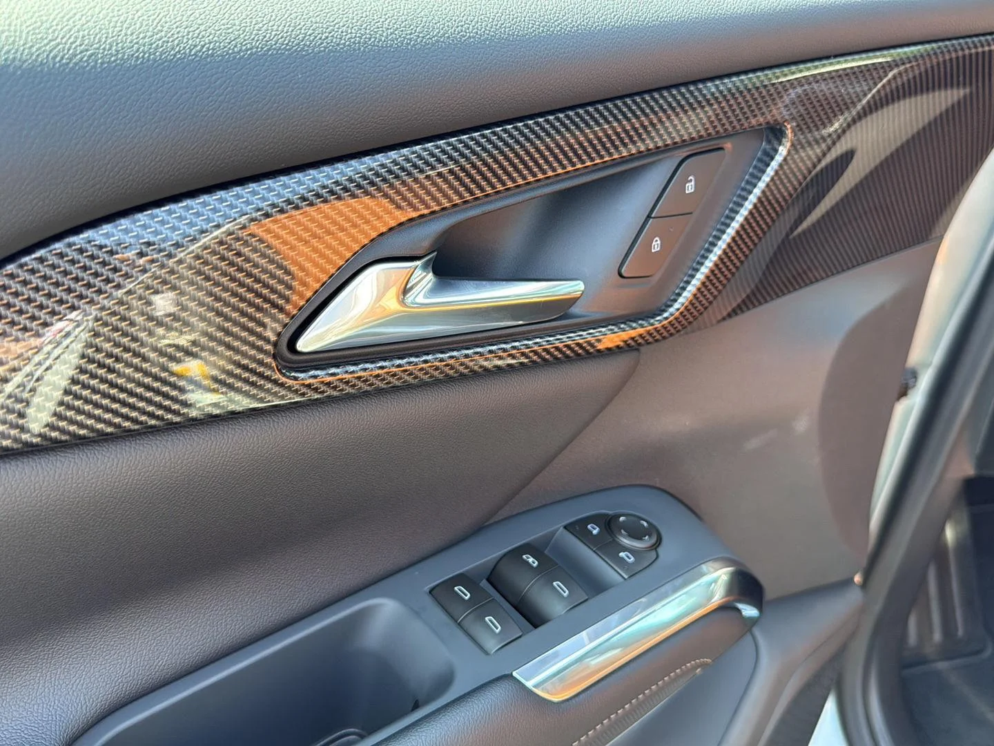 New 2027 Sterling Gray Metallic Chevrolet Z71 image 22