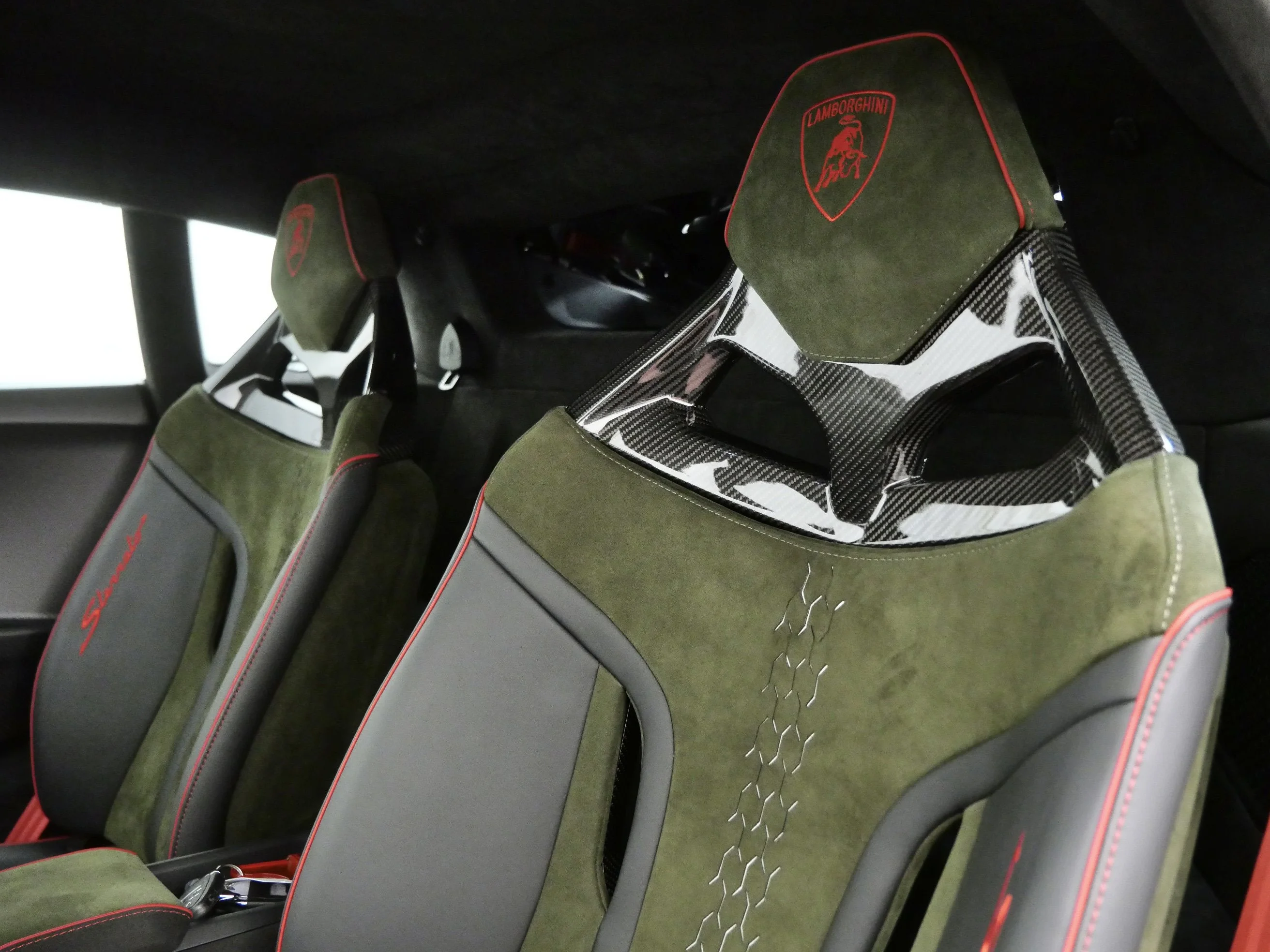 Used 2024 Verde Gea Matte Lamborghini Base image 18
