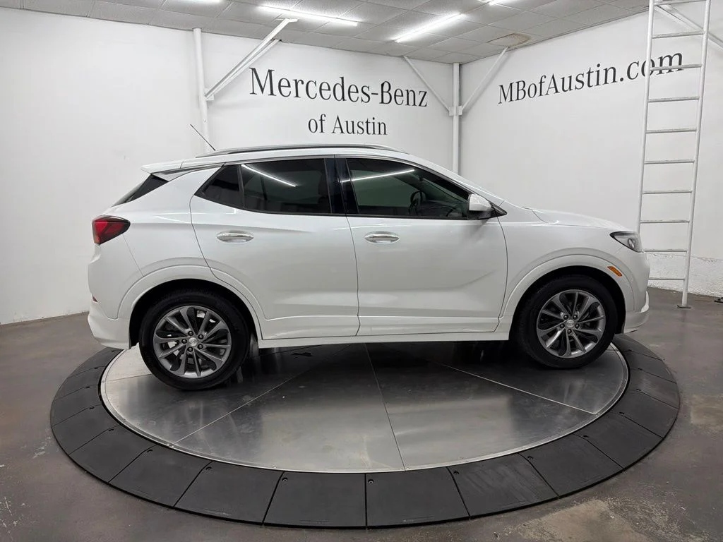 Used 2020 White Buick Essence image 8