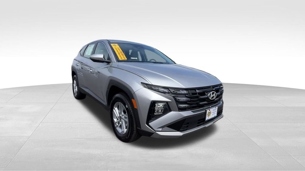 Used 2026 Shimmering Silver Hyundai SE image 10