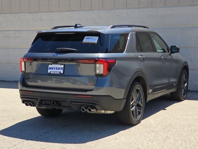 Used 2025 Gray Ford ST image 13