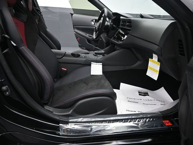 2025 Nissan Z NISMO - Photo 12