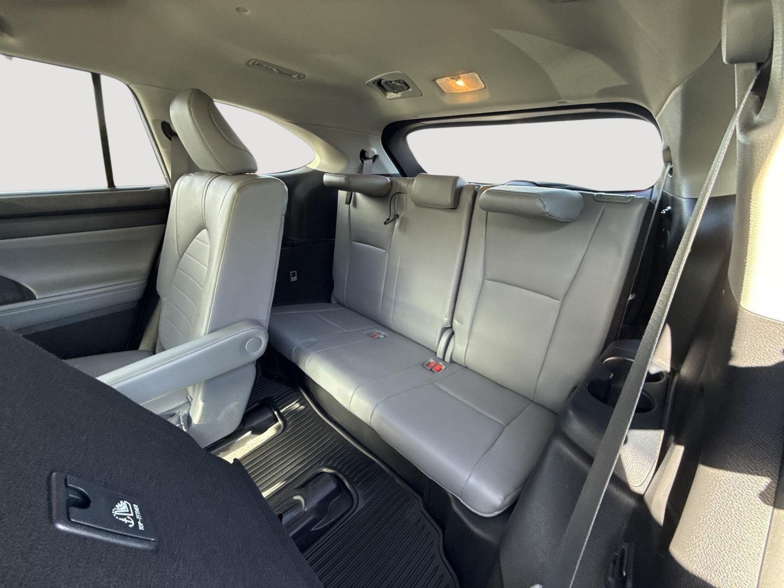 Used 2022 Moon Dust Toyota XLE image 7