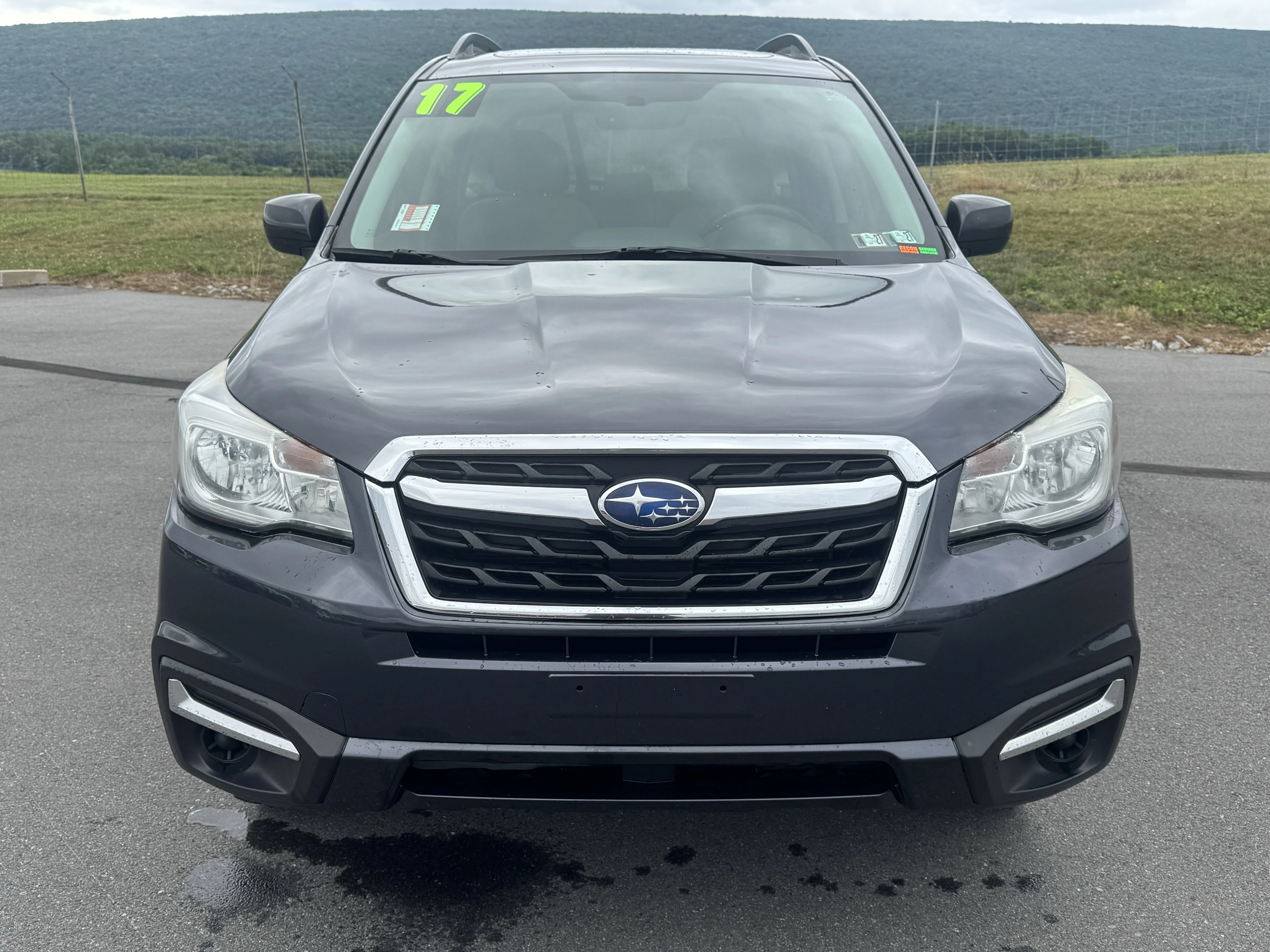 Used 2017 Dark Gray Metallic Subaru Premium image 9