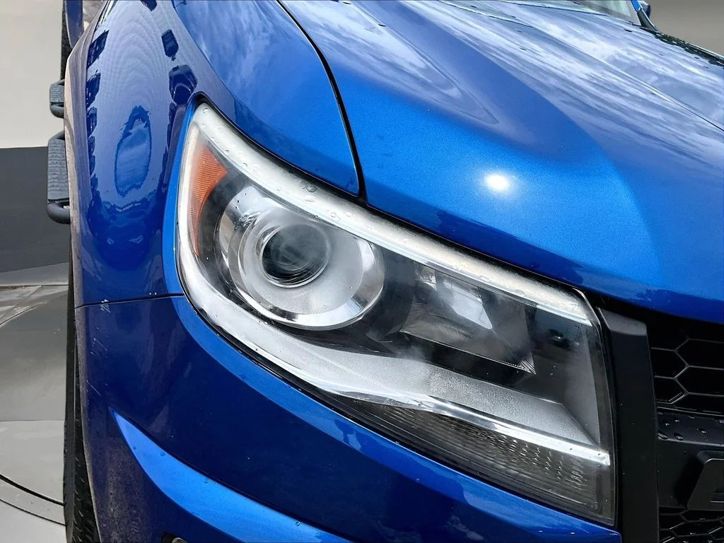 Used 2018 Blue Chevrolet Z71 image 32