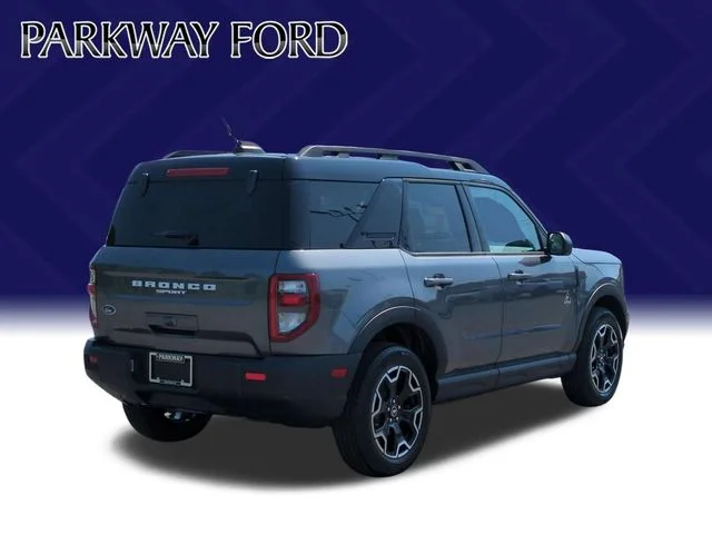 Used 2025 Gray Ford Outer Banks image 5