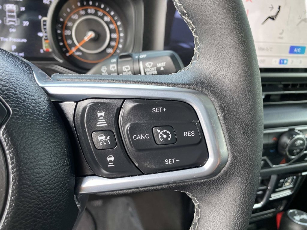 Used 2026 White Jeep Sahara image 18