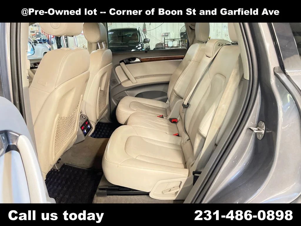 Used 2013  Audi  image 26