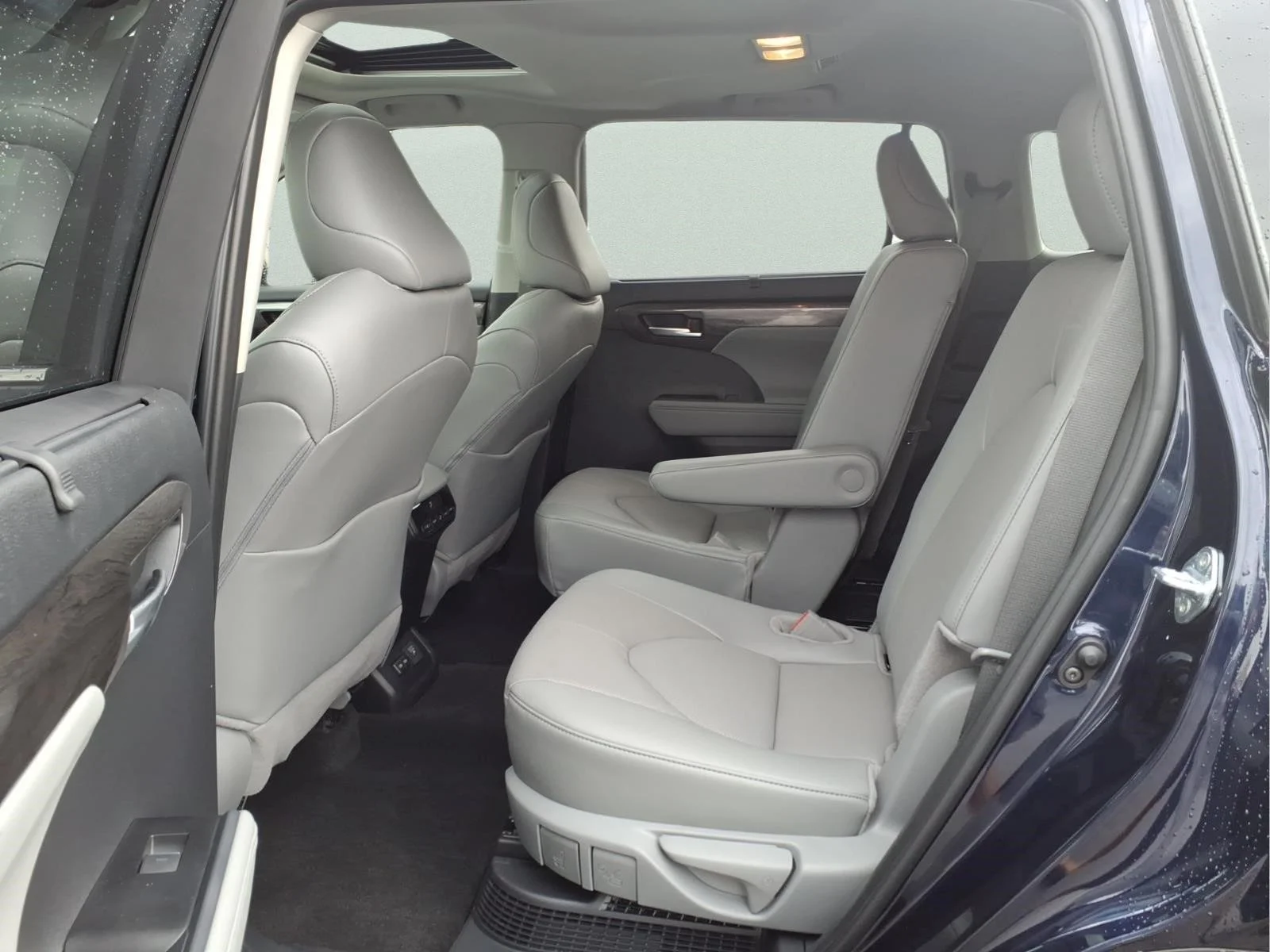Certified Used 2026  Toyota Limited image 11