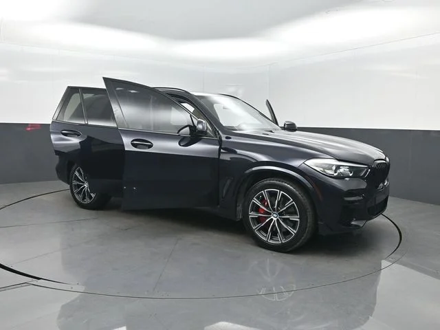 Used 2022 Black BMW sDrive40i image 39