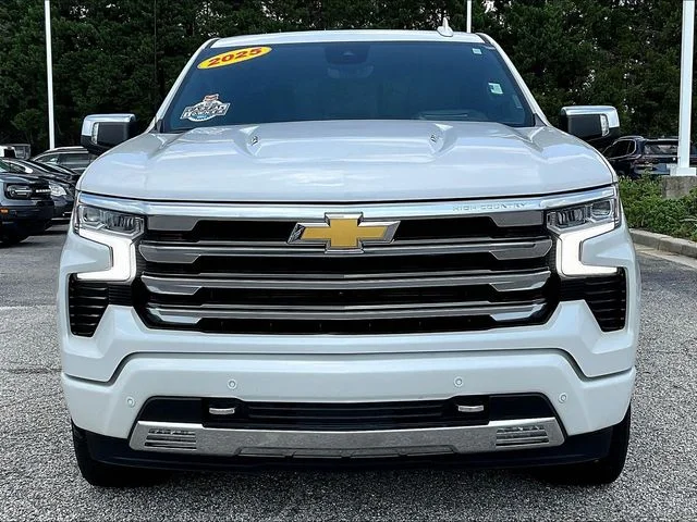 Used 2025 Beige Chevrolet High Country image 2
